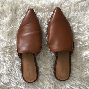 Banana Republic Tan Leather Pointed toe flat mules